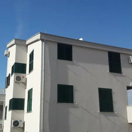 Anakatarina Apartman *