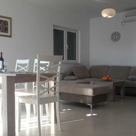 Anakatarina تروغير